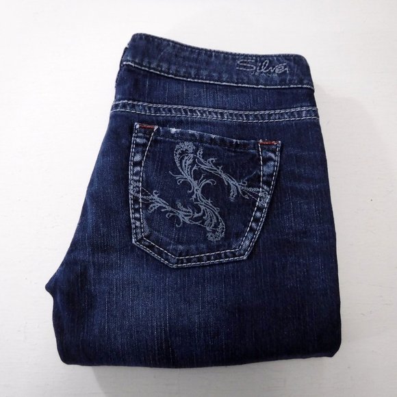 Silver Jeans Santorini Distressed Blue Fade Capri - Picture 1 of 11